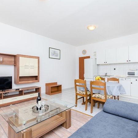 טרוגיר Apartments And Rooms Iva מראה חיצוני תמונה
