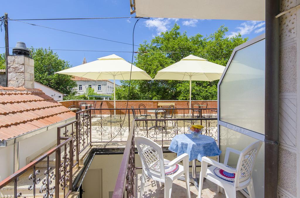 טרוגיר Apartments And Rooms Iva מראה חיצוני תמונה