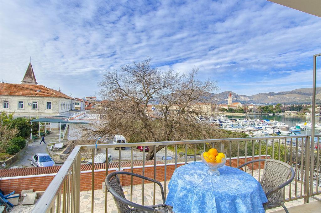 טרוגיר Apartments And Rooms Iva מראה חיצוני תמונה