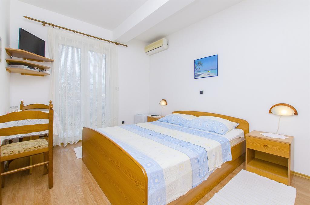 טרוגיר Apartments And Rooms Iva מראה חיצוני תמונה