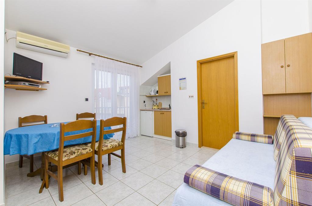 טרוגיר Apartments And Rooms Iva מראה חיצוני תמונה