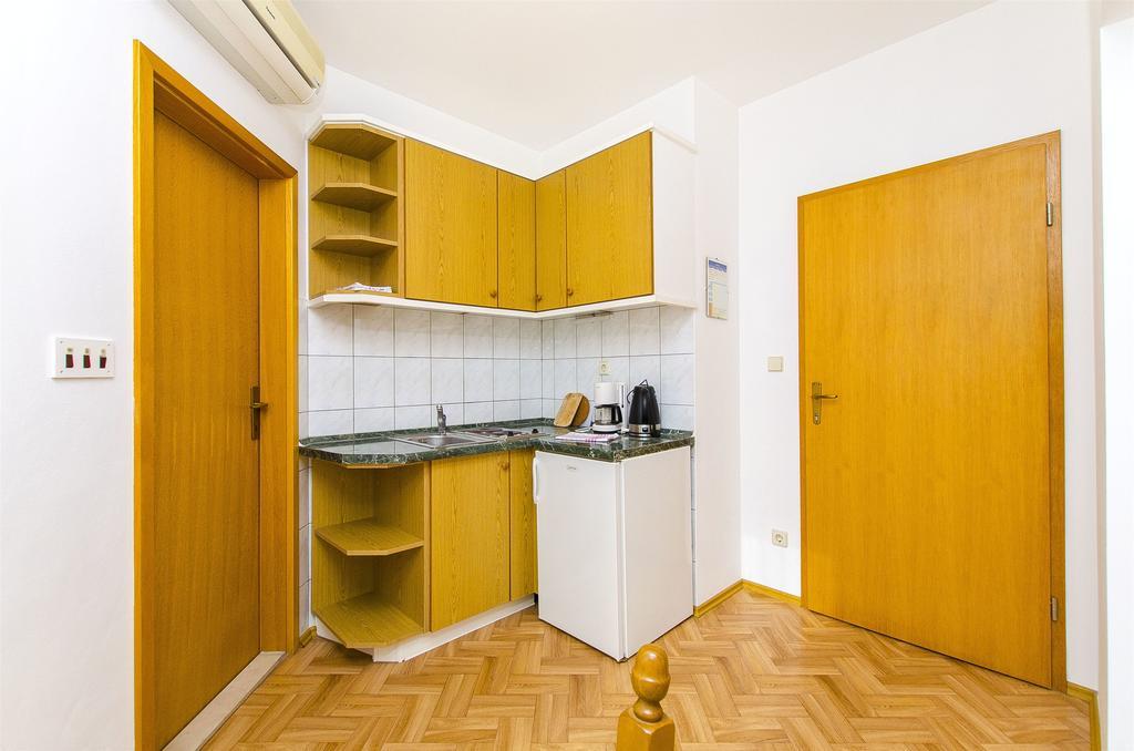 טרוגיר Apartments And Rooms Iva מראה חיצוני תמונה