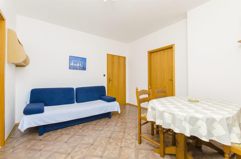 טרוגיר Apartments And Rooms Iva מראה חיצוני תמונה