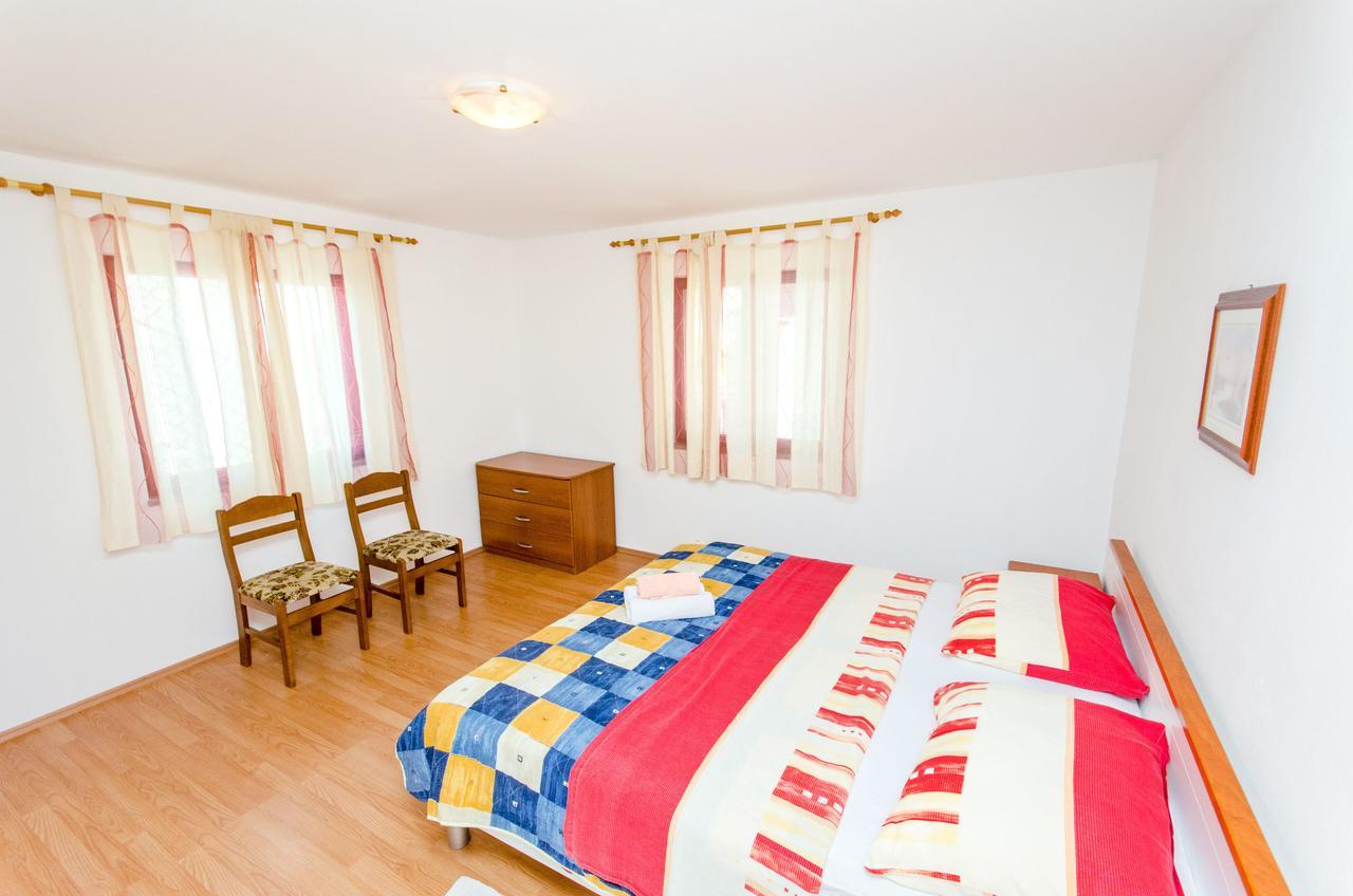 טרוגיר Apartments And Rooms Iva מראה חיצוני תמונה