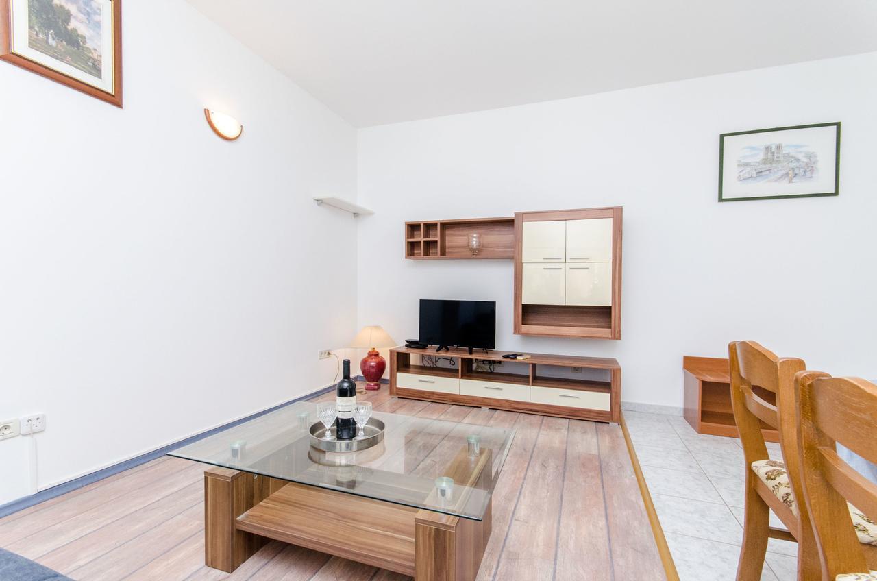 טרוגיר Apartments And Rooms Iva מראה חיצוני תמונה